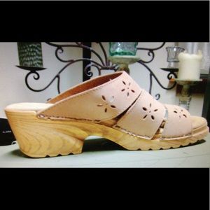 Leather Block heel sandals super comfy & cute